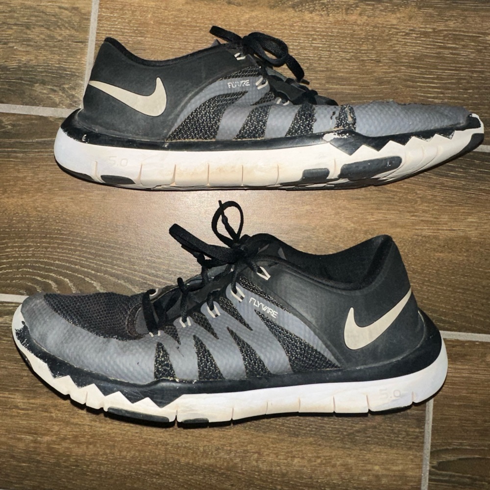 Nike Free 5.0 Sneakers